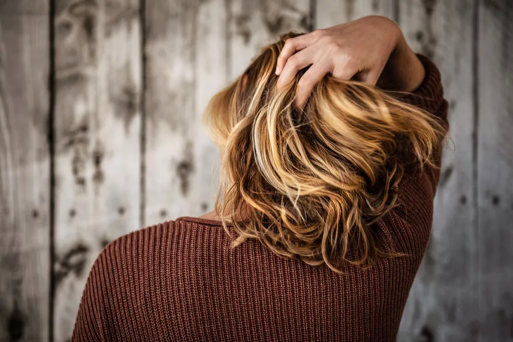 5 alarmujících příčin vypadávání vlasů, které by měla znát každá žena