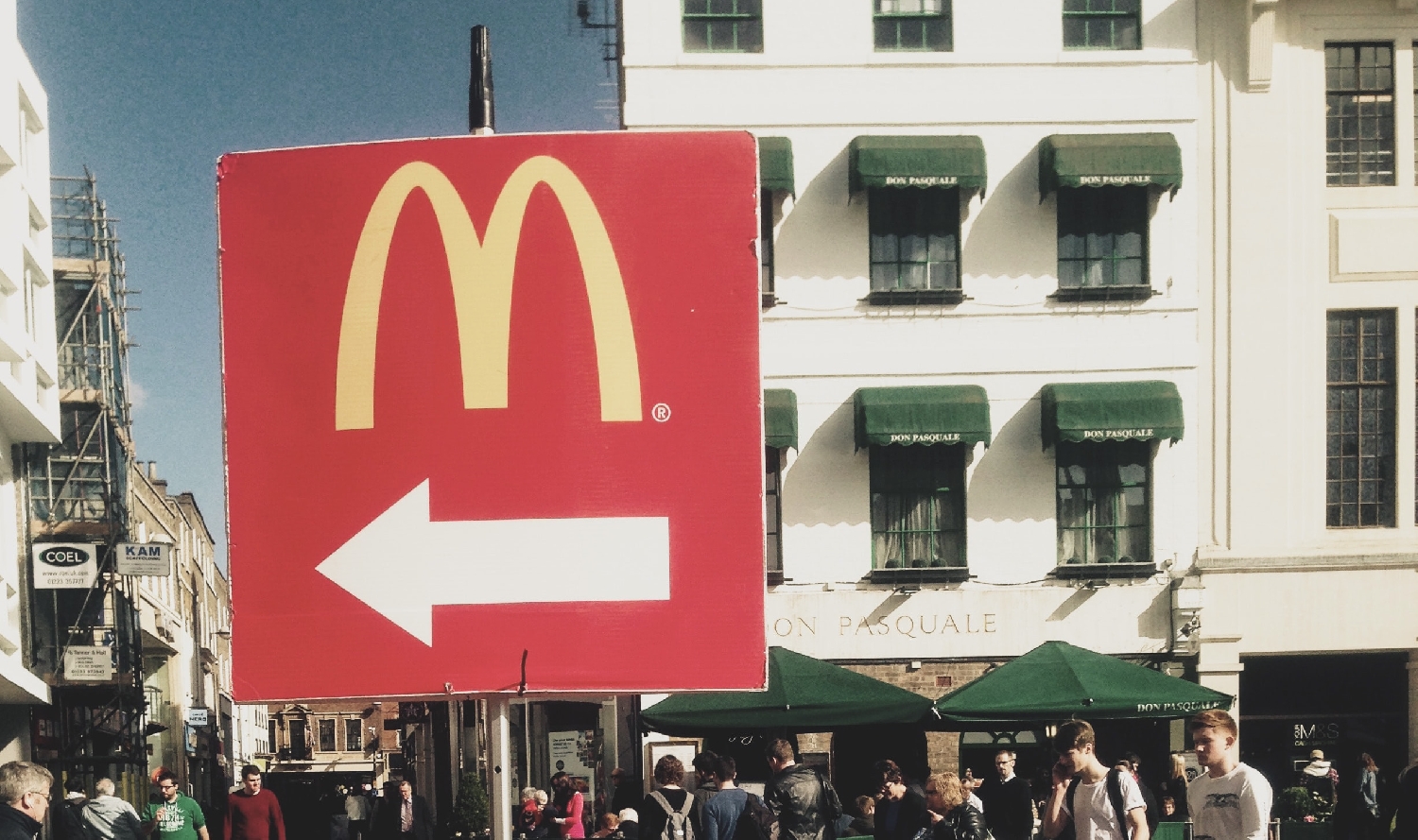 Experti na zdraví zkoumali cheeseburger z McDonald. Výsledky vás překvapí.