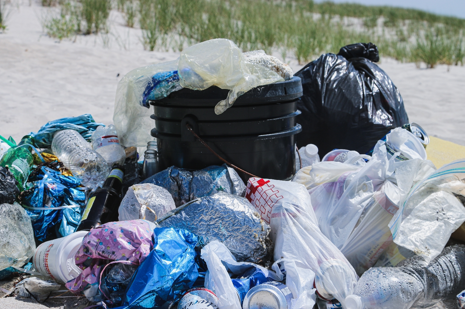 Jak se plast dostane do oceánů? 